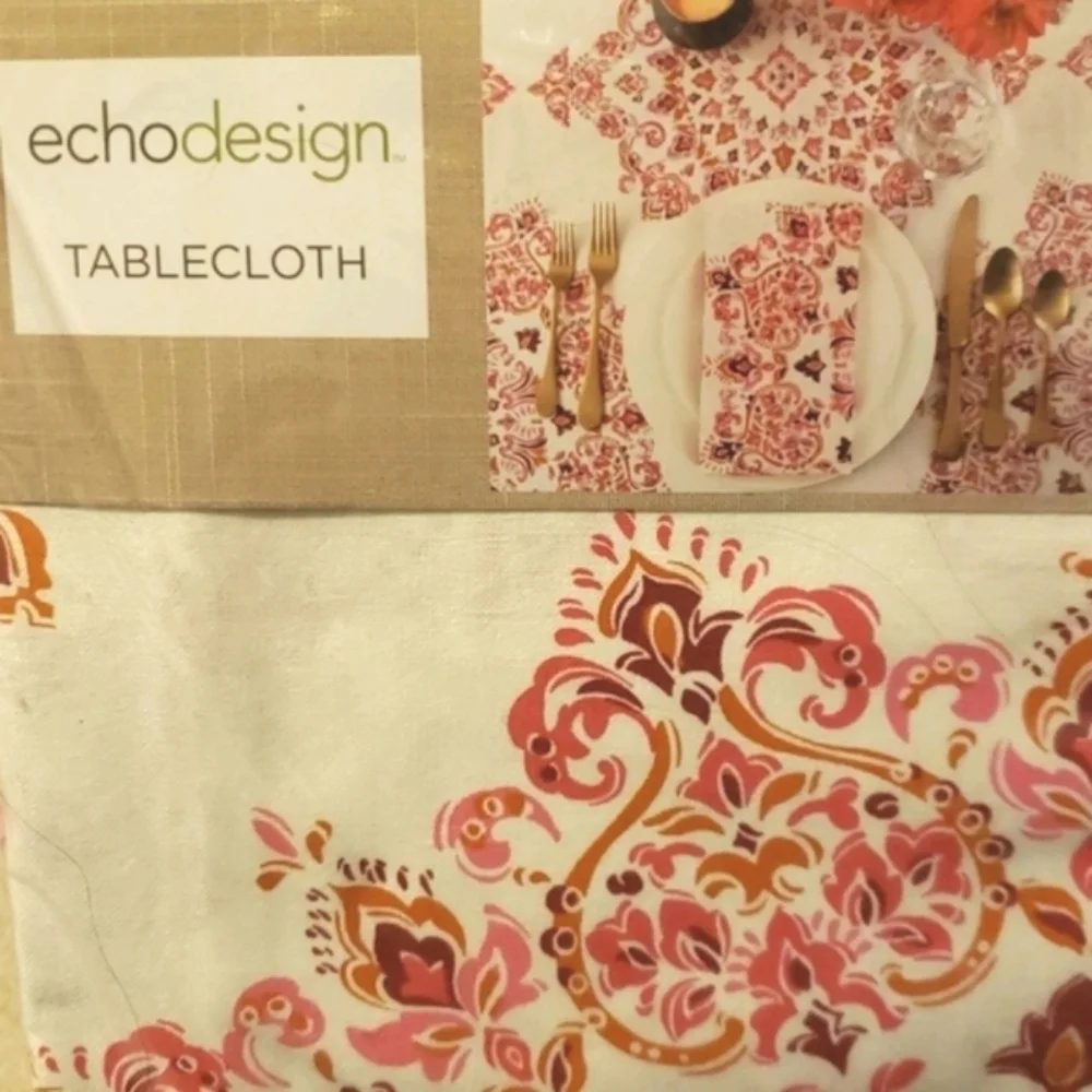 NWT Echo Design Parvani Tablecloth 60in x 120in Oblong
